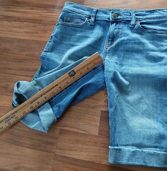 LOFT Light Blue Women's Size 2 Bermudas - Picture 4 of 5